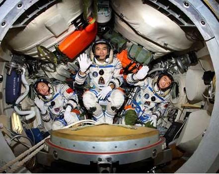 2008感动中国年度人物--神七航天员