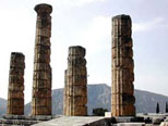 希腊著名的德尔斐太阳神庙遗址