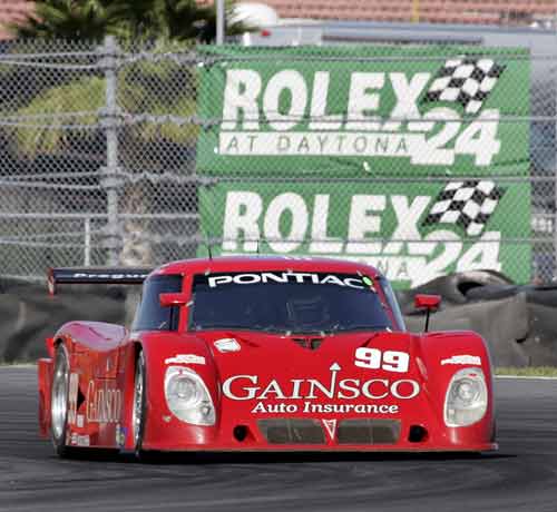 cctv.com-美国劳力士24小时车赛练习 红色跑车