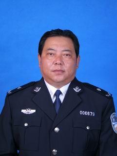 佘兴宇,男,46岁,中共党员,西藏自治区昌都地区公安处副处长,三级警监
