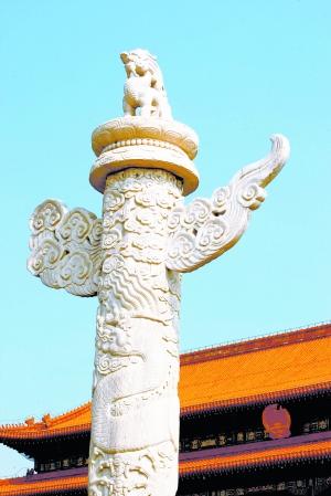前,总是令人感到庄严神圣……天安门是中华人民共和国开国大典的会场